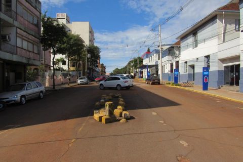 Rua Antônio Manoel - Retirada das árvores para modificação de sentido do trânsito (2) (Copy)
