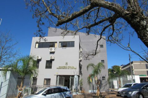 O Cartório da Promotoria de Justiça Cível de Santo Ângelo está localizada na Av. Brasil, 1421, 
3º andar e o atendimento é entre às 9h e 11h e das 14h às 17h30min