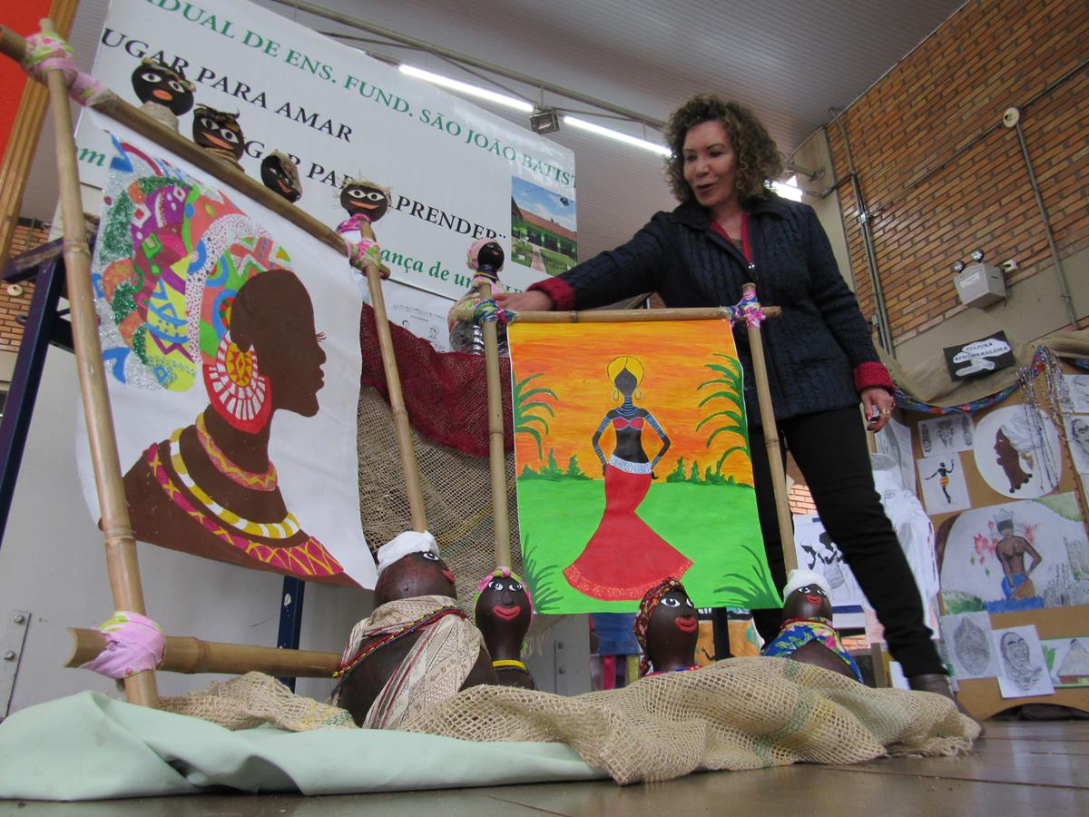 Elsa de Souza Trindade destaca a criatividade dos alunos na elaboração dos trabalhos