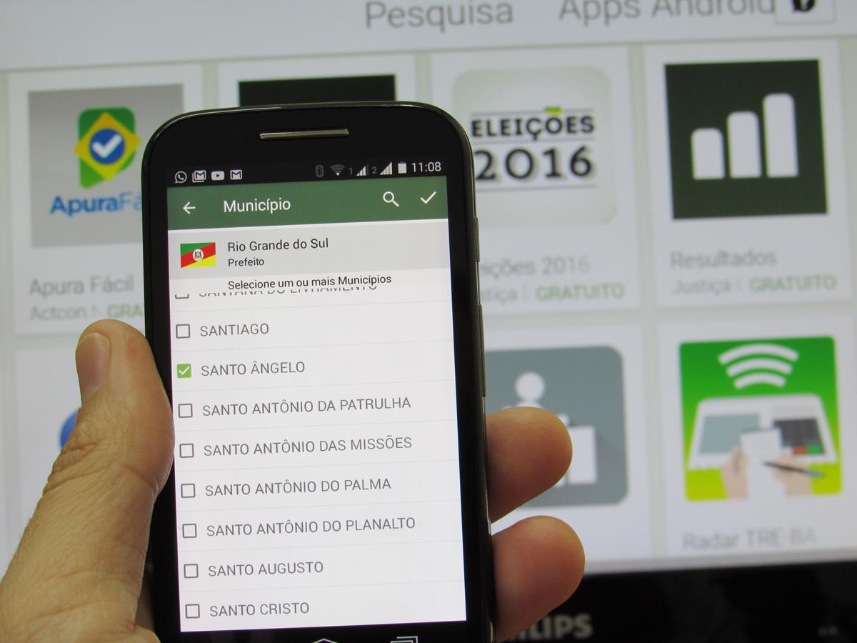 Está disponível no Google Play o Aplicativo oficial da Justiça Eleitoral para acompanhar, em tempo real, o resultado das eleições 2016. Os dados serão divulgados a partir das 17h, assim que é concluída a votação e iniciado o lançamento dos dados. O aplicativo é gratuito e disponível para todos os eleitores. 