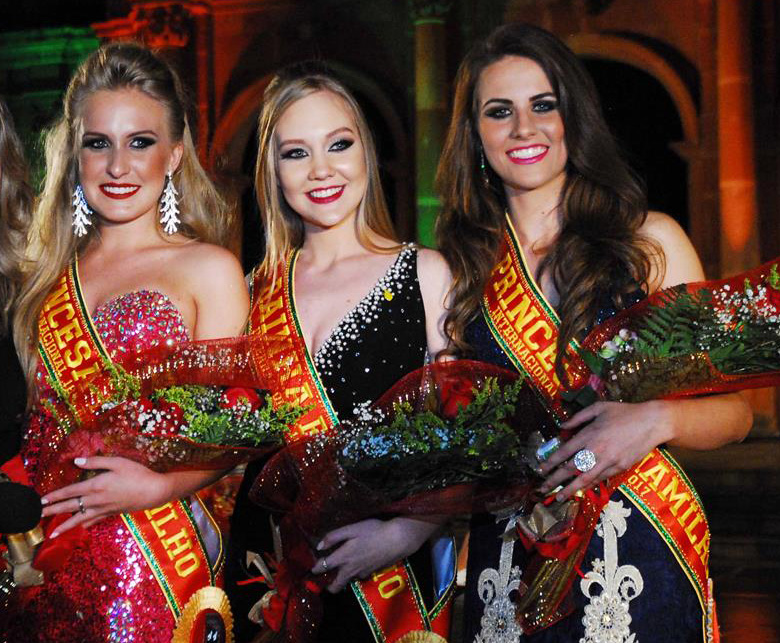 Princesa Lauren Voese Krüguer, rainha Nathalia Ferreira Mello e princesa Bianca das Chagas Caye