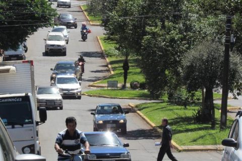 A Lei da Mobilidade Urbana privilegia o transporte não motorizado em detrimento do motorizado e o público coletivo em detrimento do individual motorizado. Santo Ângelo segue a tendência nacional e a frota veicular subiu 78% entre 2005 e 2014