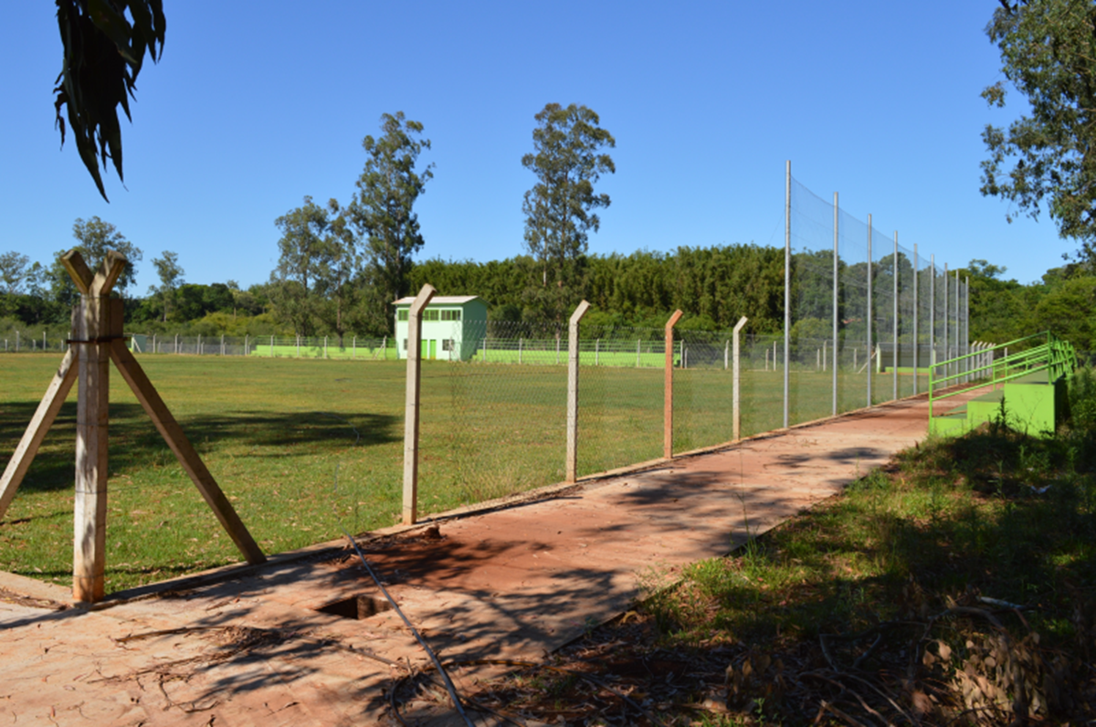 estádio carlos wilson schröeder está localizado na Avenida Salgado Filho, na zona norte do município