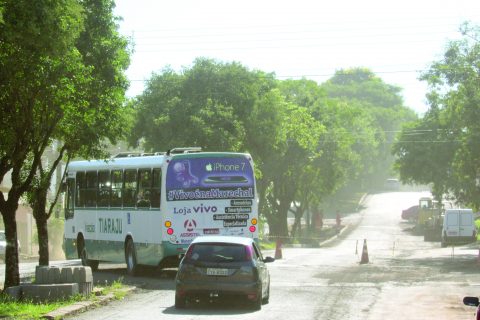 ônibus coletivo urbano na Av. Salgado Filho