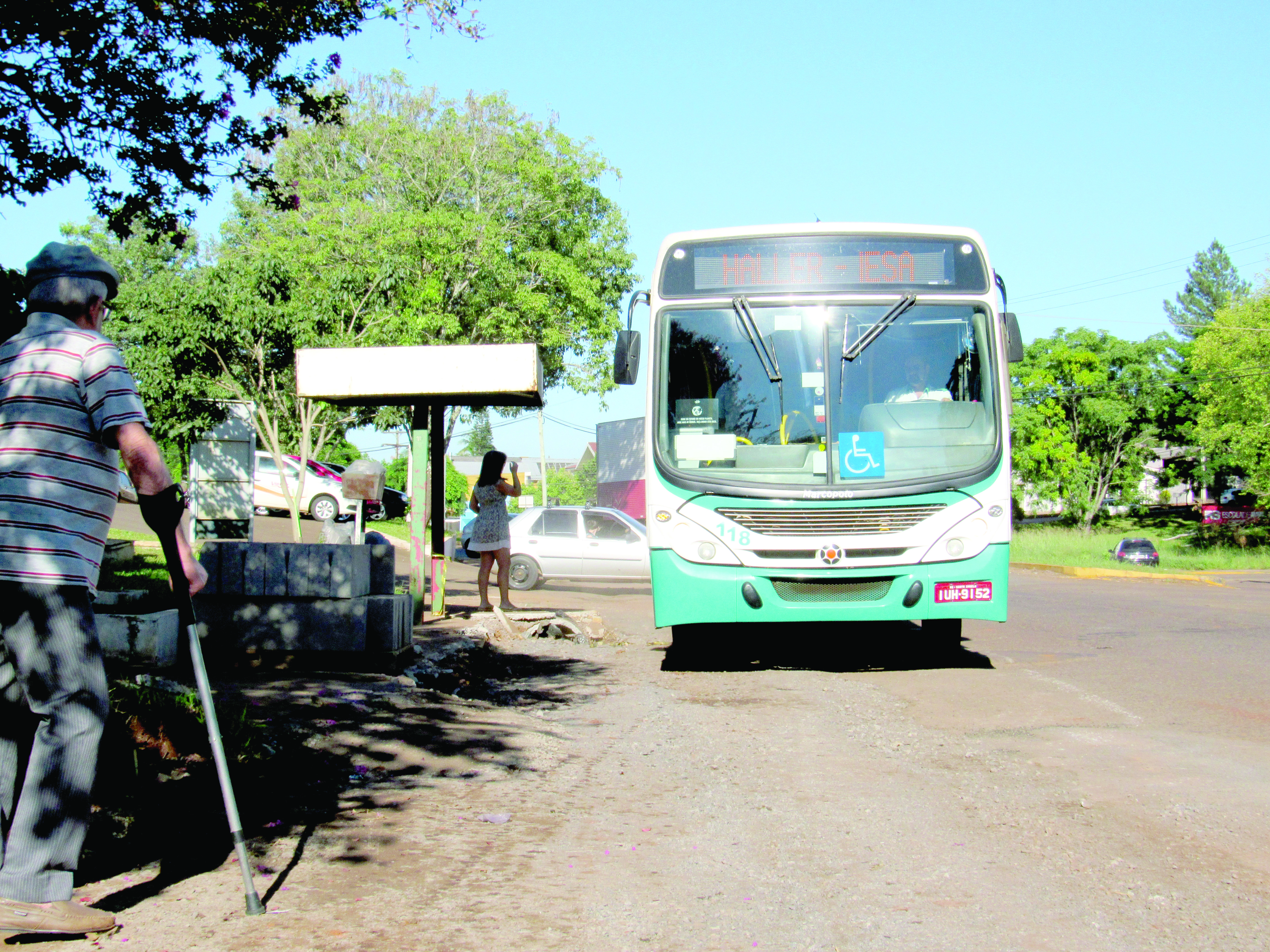 ônibus coletivo urbano rua interrompida 2