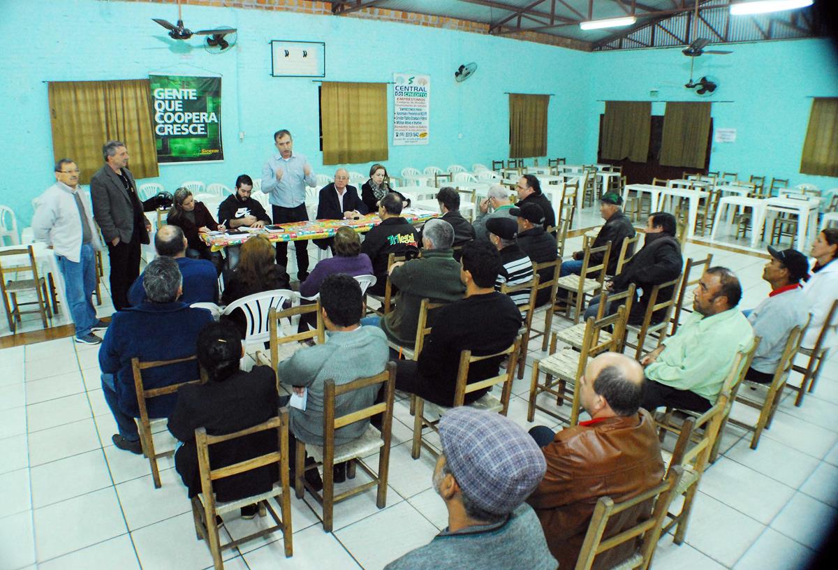 Participaram da reunião lideranças de 12 bairros