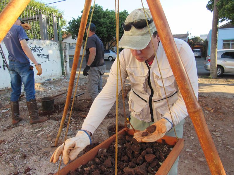 Durante as escavações já foram encontrados restos cerâmicos utilitários, telhas e tijolos do período jesuítico