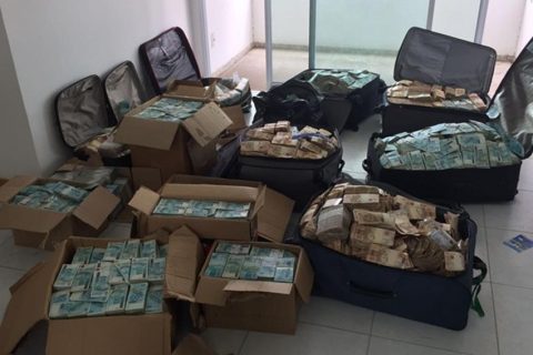 Malas e caixas de dinheiro 2
