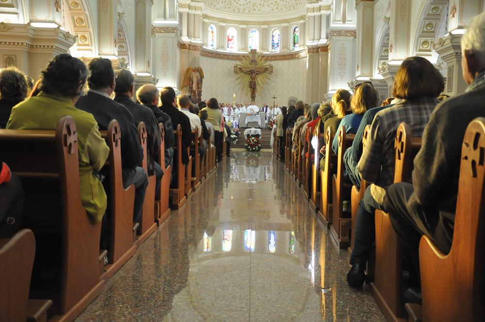 Missa das Comunidades acontece nesta quarta-feira, às 19h na Catedral