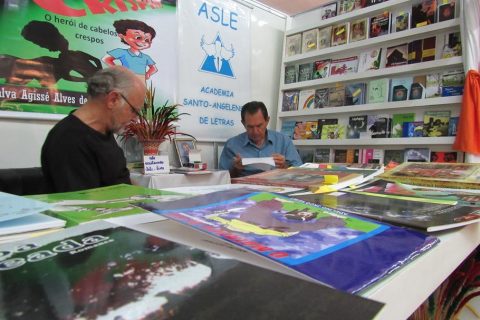 Feira do Livro 1 (1)