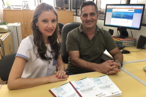 Prof. Gilvete Wolff Lírio (URI) e Prof. Adriano Mendonça Souza