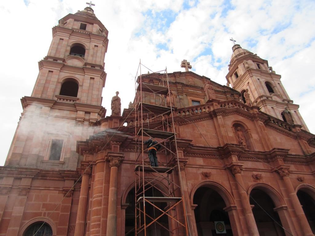 Fotos: Marcos Demeneghi - Limpeza da Fachada da Catedral Angelopolitana em maio de 2018