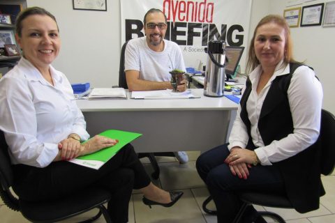 Sicredi lança Fundo para custear projetos sociais - Amauri Lírio, Letícia Stringuini Fraga Elisangela Pelisson Nedel