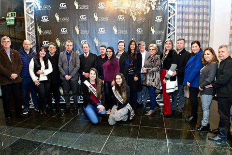 40830022_2261936404037235_3312077001111633920_n (Copy)