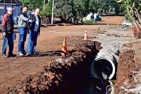 Obras de drenagem-foto fernando gomes
