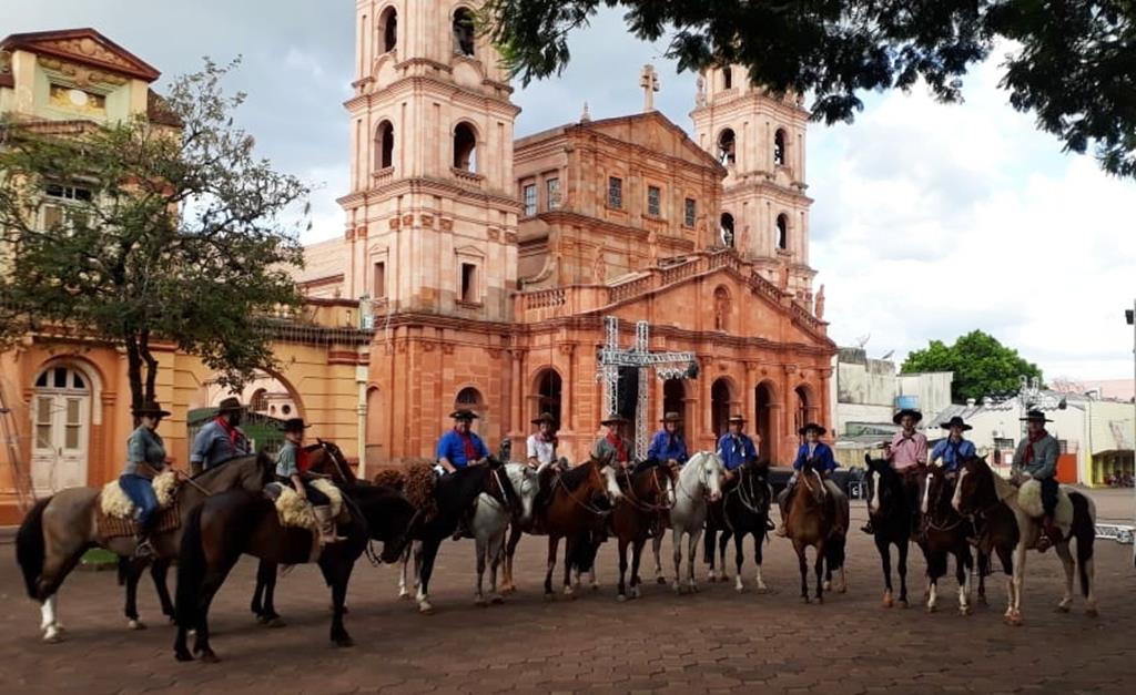 Cavalgada do Bem em Santo Ângelo recolheu mais de 1500 kg de alimentos (Copy)