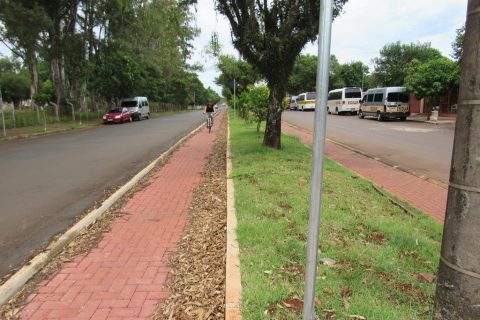 Ciclista na ciclovia de Santo Ângelo - Foto Marcos Demeneghi