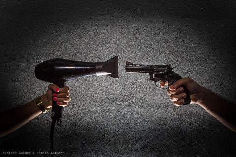 Foto - Fabiane Guedes e Pâmela Lazaron - Mostra fotográfica "O silêncio também é uma arma"
