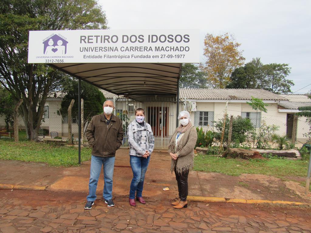 Retiro dos Idosos Universina Carrera Machado - Jorge Carneiro de Andrade (Pres.), Rosangelo Chimoia dos Santos (Vice), Venati Izabel de Oliveira (Assis.Soc.)