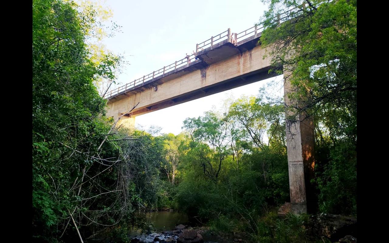 Ponte ferroviária sobre o Rio São João em Santo Ângelo - Foto: Isis Demeneghi