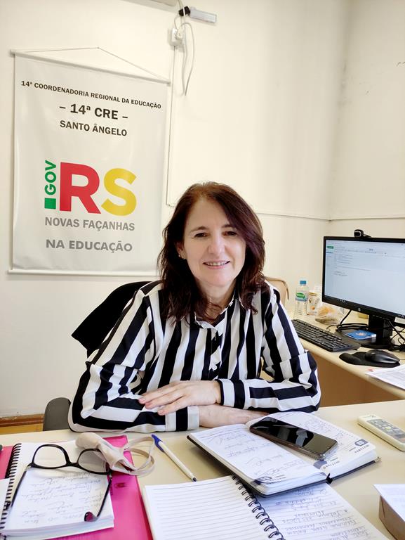 A coordenadora Regional de Educação da 14ª CRE, Rosa Maria de Souza