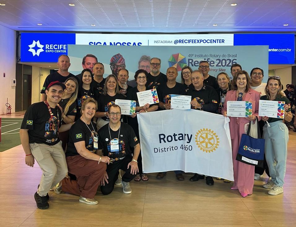 Caravana do Distrito 4660 com as premiações recebidas relativas ao Ano Rotário 2025-26.
