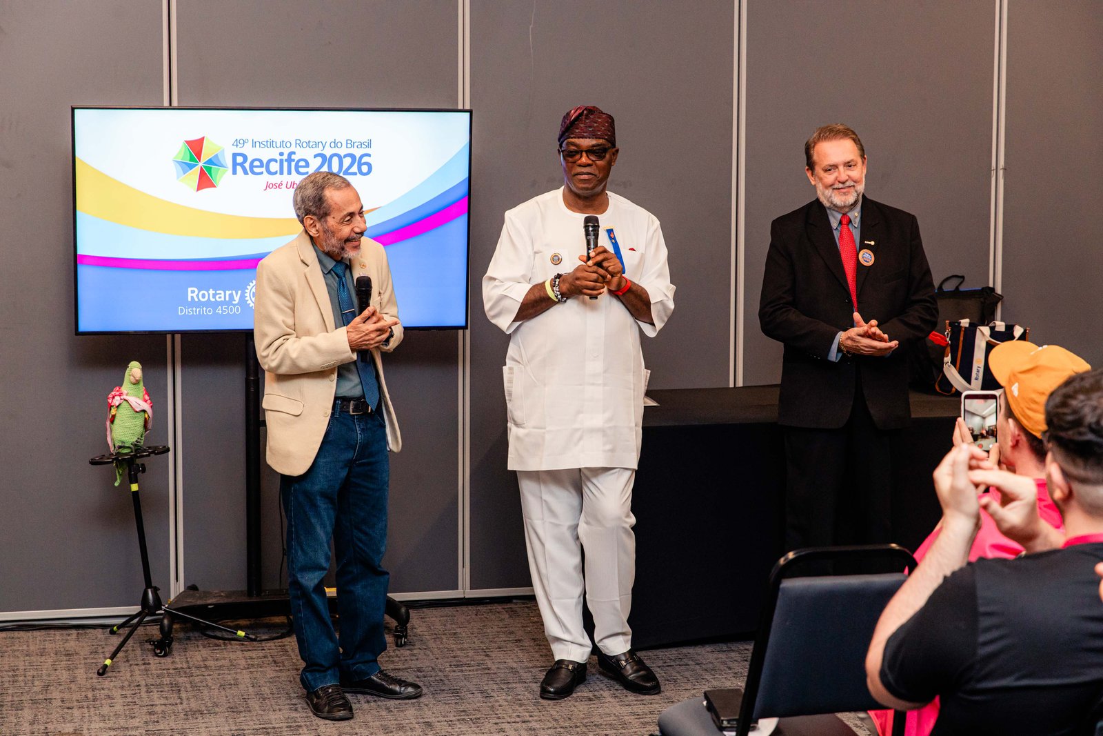 O Nigeriano, Yinka Babalola, primeiro rotaractiano a assumir a presidência máxima da organização.